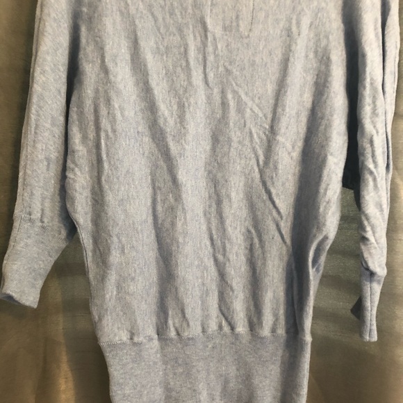American Eagle Lightweight Sweater!! - Picture 3 of 5